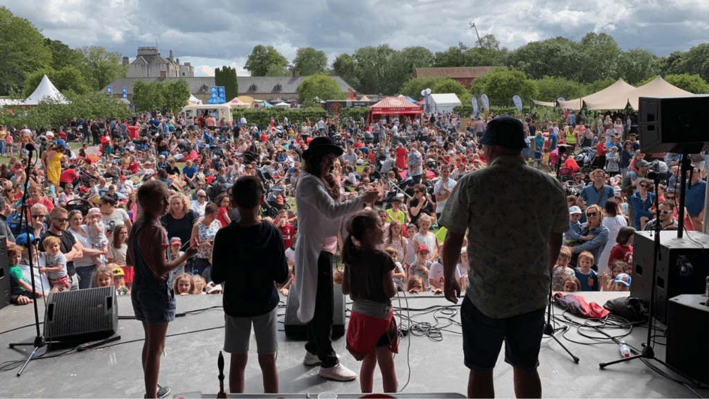 Festivals, Outside concerts, indoor concerts, concerts, chairs, event rentals, tents